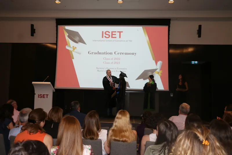 ISET-ის კურსდამთავრებულთა საზეიმო ღონისძიება გაიმართა