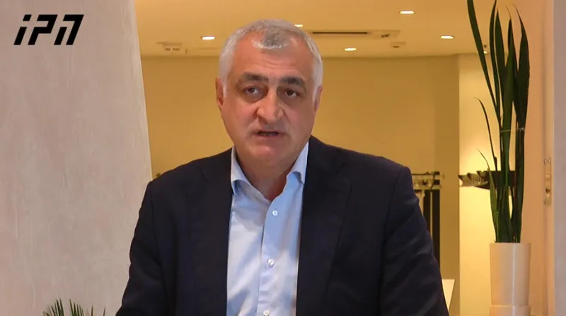 მამუკა ხაზარაძე - ვიღაცების პოზიციაა, რომ „ქართული ოცნების“ პირობებში არ უნდა იყოს მიღებული კანდიდატის სტატუსი, რასაც მე და ჩემი პარტია კატეგორიულად ვეწინააღმდეგებით - ყველაფერი უნდა გავაკეთოთ კანდიდატის სტატუსის მისაღებად