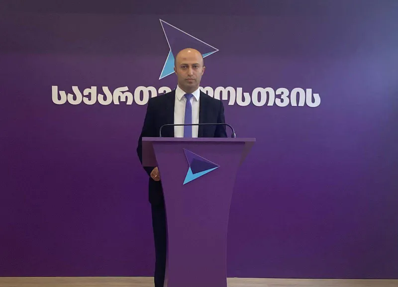 For Georgia expels two members of Khobi Municipal Council after “being bribed by the Dream”