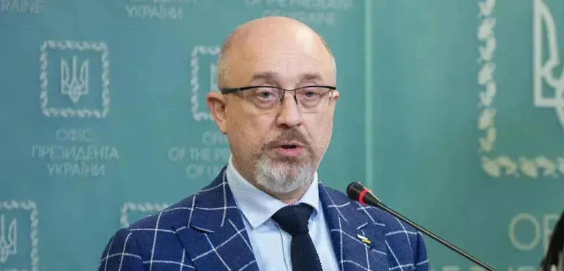 ოლექსი რეზნიკოვი აცხადებს, რომ კიდევ რამდენიმე გამარჯვება და რუსები გაიქცევიან