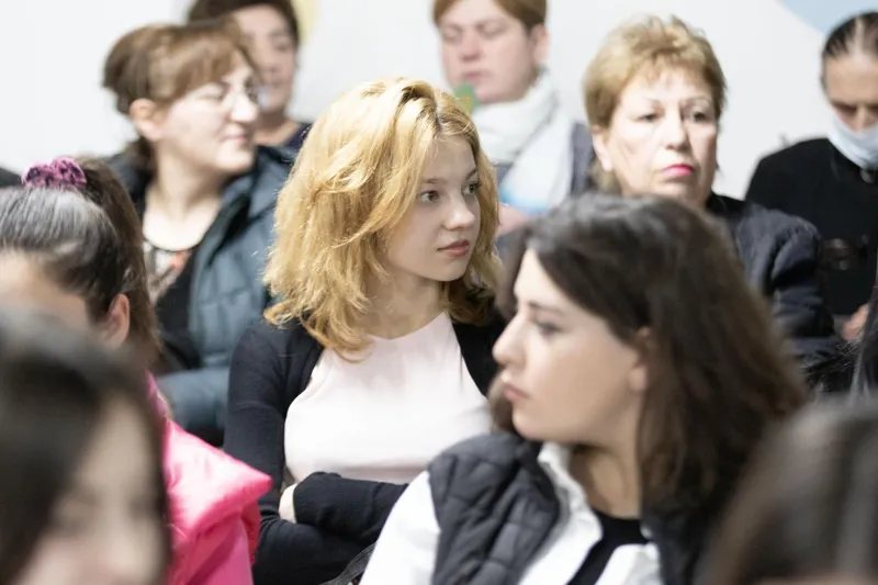 Conflict-affected communities host a women-themed film festival with the support of EU and UNDP