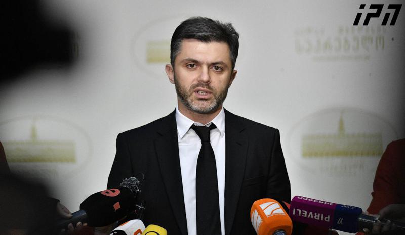 თბილისის ვიცე-მერი განმარტავს, რატომ არ შეუძლია უცხოური ნომრის მქონე ავტომობილის მძღოლის დაჯარიმება „თბილისის პარკინგის“ თანამშრომლებს