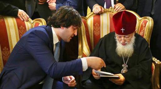 伊拉克利·科巴希泽：他的圣洁的服务超越了纯粹的精神层面——伊利亚二世对维护国家认同、保护传统和加强国家地位的贡献是无价的。