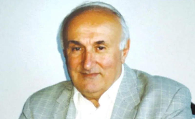 მიხეილ ჩხენკელი ცნობილ მეცნიერს, ივანე კიღურაძეს დაბადების დღეს ულოცავს