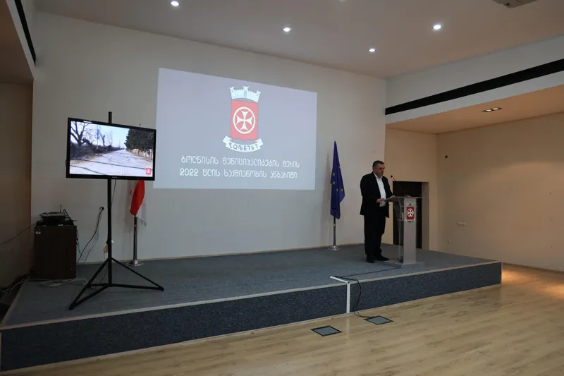 დავით შერაზადიშვილმა საზოგადოებას ბოლნისის მუნიციპალიტეტის მერიის 2022 წლის საქმიანობის ანგარიში წარუდგინა