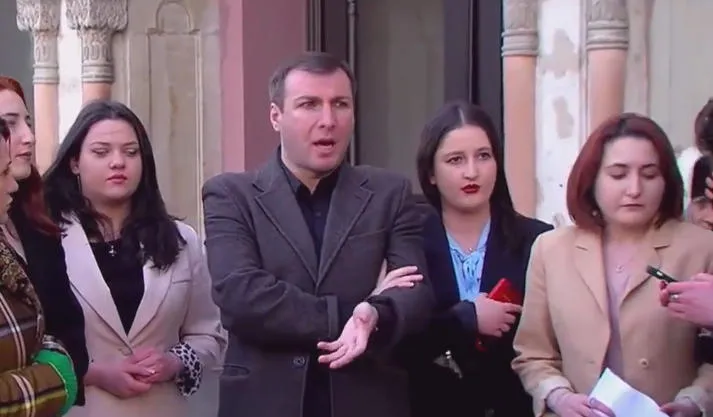 „მშენებლობით დაზარალებულთა ასოციაცია“ თბილისის საკრებულოს მიმართავს, ავარიული სახლების ჩანაცვლებასთან დაკავშირებით დადგენილება ჩასწორდეს