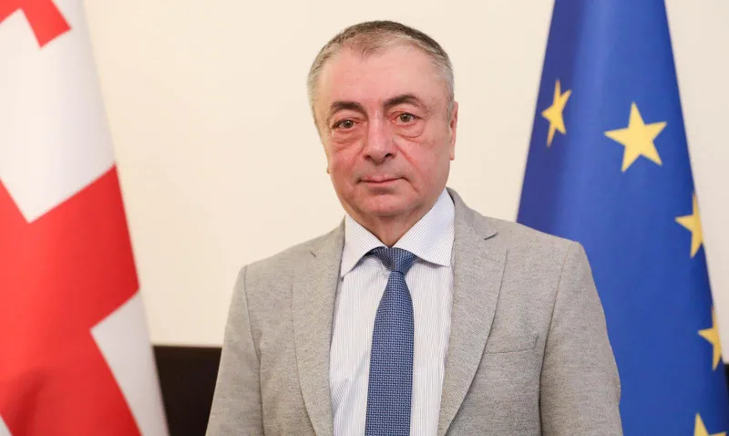 თენგიზ შარმანაშვილი - სადამდე დაეშვნენ აშშ-ში „ხალხის წარმომადგენლები“? რომელი ქართული დემოკრატიის მებაირახტრე გიორგი ბაჩიაშვილია, რომ ასე გამოენთნენ და „MEGOBARI აქტის“ მიღებას უკავშირებენ