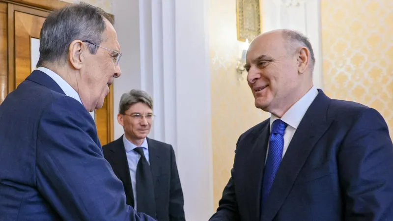 ასლან ბჟანიამ სერგეი ლავროვი „აფხაზეთის უმაღლესი ორდენით“ დააჯილდოვა