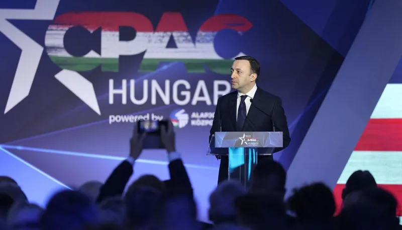 პრემიერი - როგორც არ დავუშვებთ უმცირესობის წარმომადგენლებზე ძალადობას, ისევე არ დავუშვებთ უმცირესობის ძალადობას - უმრავლესობაზე, ჩვენ ასევე ვიცავთ უმრავლესობის უფლებებს, რომელთათვის ოჯახი - ქალსა და მამაკაცს შორის ერთობაა, დედა - ქალია, მამა კი - კაცი