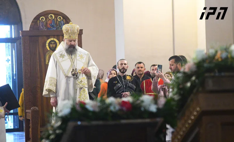მახათას მთაზე ივერიის ყოვლადწმინდა ღვთისმშობლის ხატის სახელობის ტაძარში, ღვთისმშობლის წილხვდომილობისა და ანდრია პირველწოდებულის ხსენების დღესთან დაკავშირებით საზეიმო წირვა აღევლინება