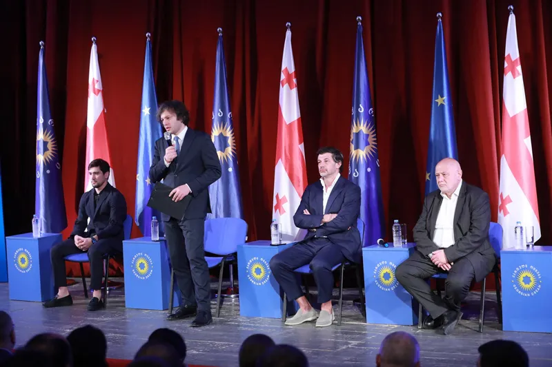 შიდა ქართლის მხარეში „ქართული ოცნების“ პარტიული კონფერენციები გორიდან დაიწყო