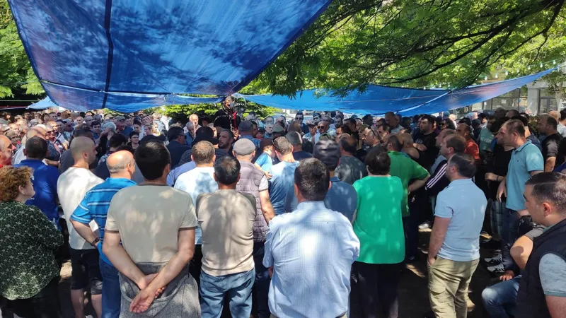 Бастующие шахтеры планируют приехать в Тбилиси и продолжить акцию перед парламентом