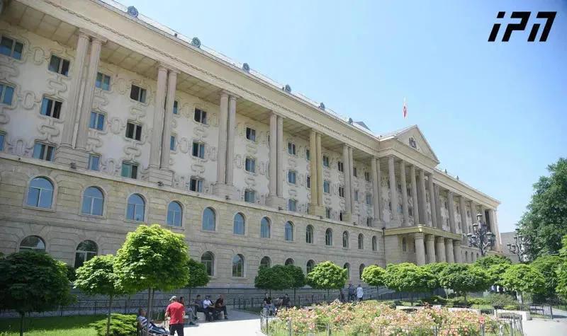 Levan Khabeishvili 和 Murtaz Zodelava 的庭审已被关闭——法官在法庭上在场人员开始鼓掌后作出了这一决定。