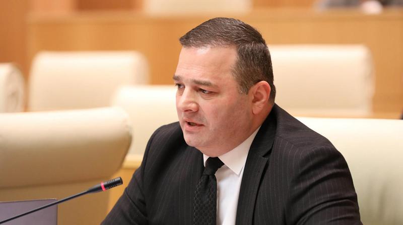 Shalva Kereselidze 对基础设施部长说：在你的任期内，许多停滞的项目被复兴了，有些完成了，其他的恢复了——我欢迎这一点，但如果你不消除和根除腐败，什么也不会成功。