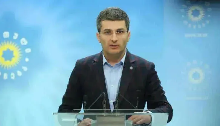 მამუკა მდინარაძე - ირაკლი კობახიძე არის მენეჯერი, რომელმაც პრაქტიკულად ნულიდან ააწყო პარტიული სტრუქტურები, თუკი ვინმე ოდნავ მაინც ჩახედულია ამაში, ყველამ იცის, რამდენად აწყობილი პარტიული სისტემა გვაქვს „ქართულ ოცნებაში“