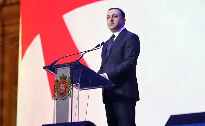 პრემიერი - დიახ, ჩვენ არ დავდექით ცალ ფეხზე და მუხლის ჩოქებზე, არამედ დავდექით მტკიცედ და ღირსეულად მოვიპოვეთ გამარჯვება - ეს ისტორიული გამარჯვება გეკუთვნით თქვენ, ჩვენს დაუმარცხებელ, გაუტეხელ, ამაყ და თავისუფლების მოყვარე ქართველ ხალხს