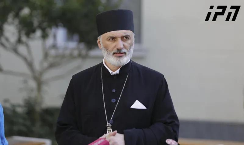 大祭司安德里亚：有关于族长希望被安葬在锡奥尼的信息，但是主教会议必须决定，并且安葬日期也将被确定。