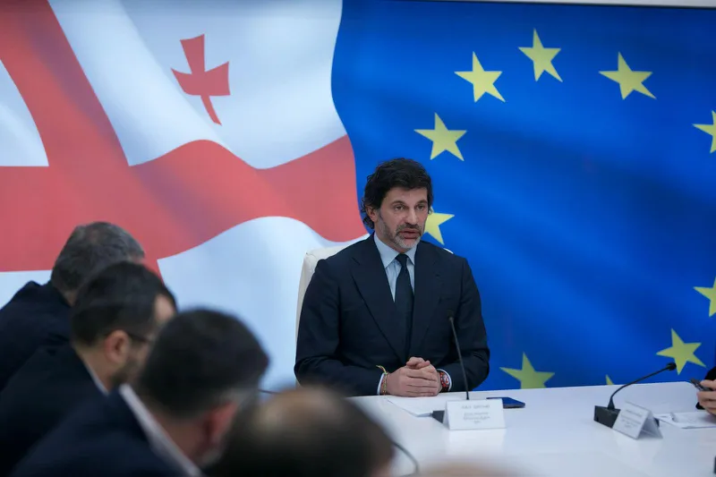 კახა კალაძე - გითხარით, რომ მარტის ბოლოს დასრულდებოდა და წერეთლის გამზირზე სარეაბილიტაციო სამუშაოები მთლიანად დასრულებულია