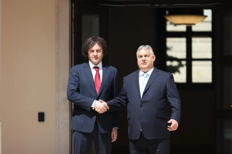 ვიქტორ ორბანი ირაკლი კობახიძეს საქართველოს დამოუკიდებლობის დღეს ულოცავს