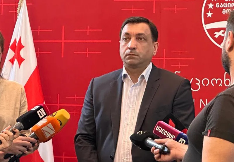 ლევან ბეჟაშვილი - „ამნისტიის შესახებ“ კანონის „ქოცური“ ვარიანტი პრაქტიკულად, პოლიტიკური დოკუმენტი იქნება - „ოცნებამ“ ის მათთვის სასურველ პირებზე გაავრცელა