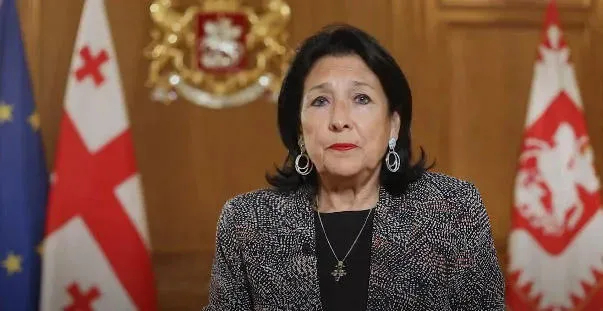 პრეზიდენტი - როგორც დიასპორაში გაზრდილ ადამიანს, ძალიან კარგად მესმის რამდენად მნიშვნელოვანია კავშირის შენარჩუნება, ქვეყანაში დაბრუნება და აქ, ადგილზე სწორედ აქაური კულტურის ახლოდან გაცნობა