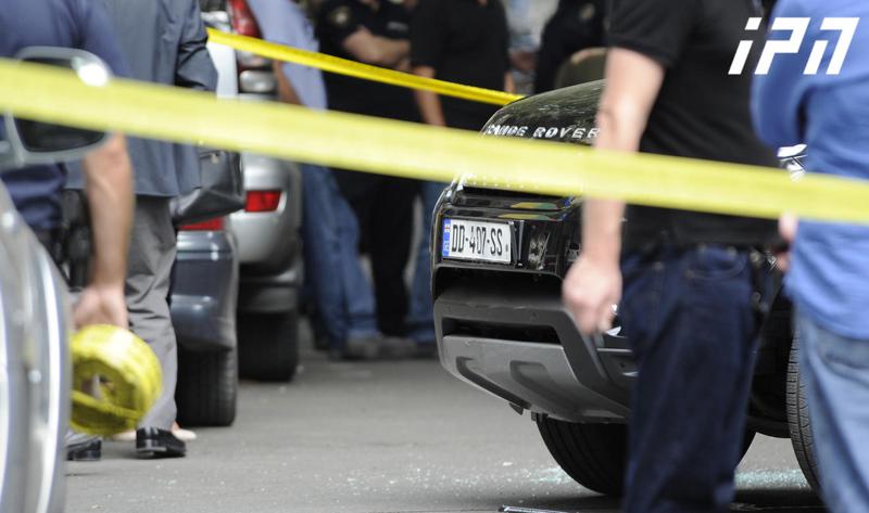 在第比利 斯，一对父母和一个孩子被发现死亡，据报道是因从高处坠落。