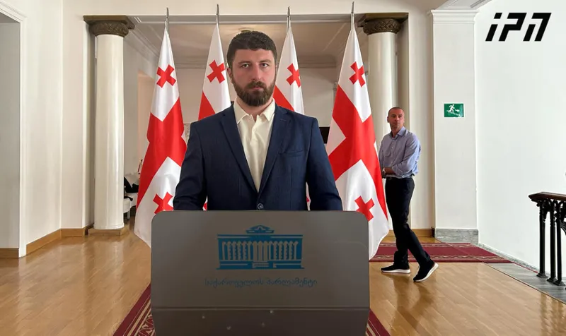არჩილ გორდულაძე მზია ამაღლობელის საქმეზე - მე რომ ავდგე და რომელიმე თქვენგანს ხელი გავარტყა, რა რეაქცია გექნებათ?! - ჩემი ქმედება კანონის დარღვევა! - თქვენ ადგებით და ჩემს წინააღმდეგ პასუხისმგებლობის დაყენებას მოითხოვთ, რაშიც მართლები იქნებით!