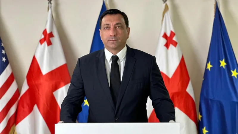 ლევან ბეჟაშვილი - კობახიძის განცხადება ნიშნავს იმას, რომ ნერვიულობენ, რადგან ერთპარტიული პარლამენტი დიდხანს ვერ გასტანს და აუცილებლად დადგება შედეგი, როცა არც ერთი ნორმალური ქვეყანა და არც ერთი პარტნიორი ასეთ მთავრობას არ აღიარებს
