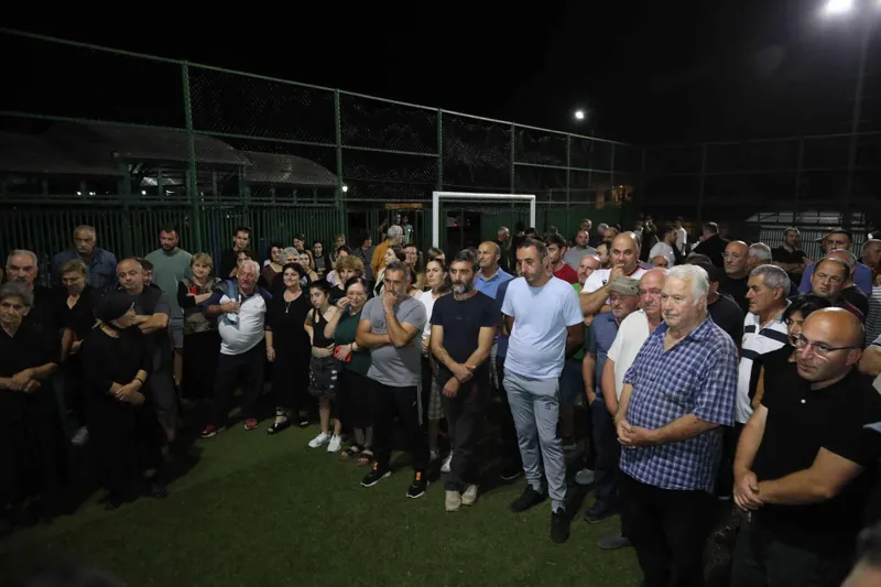 პარტია „ქართული ოცნება - დემოკრატიული საქართველო“ წინასაარჩევნო კამპანიის ფარგლებში შეხვედრებს ბათუმის მოსახლეობასთან აგრძელებს