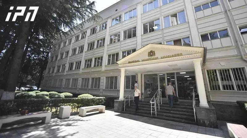 上诉法院维持了命令米哈伊尔·萨卡什维利和铁木拉兹·贾纳什亚支付8,392,827格鲁吉亚拉里的决定。