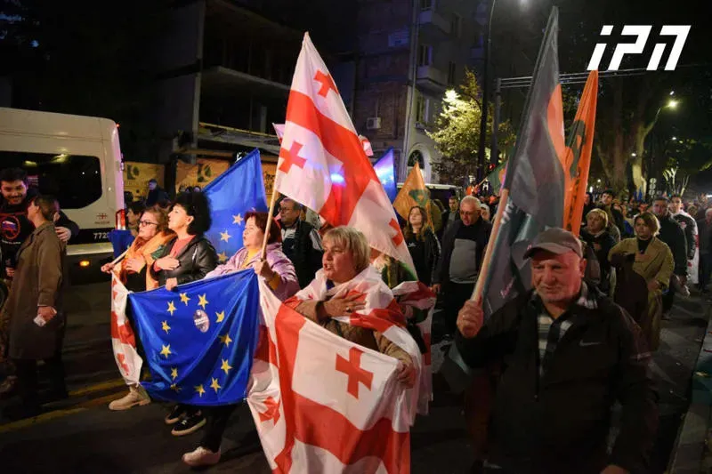 The participants of the protest march from "Marjanishvili" metro station and "State University" united with TSU and are heading towards Heroes' Square