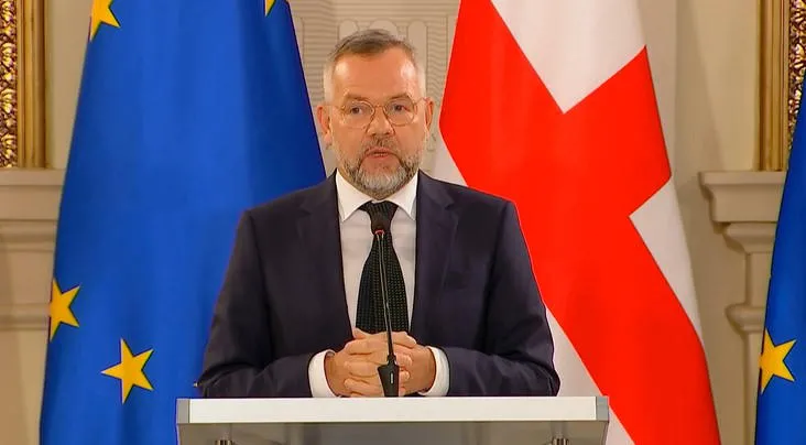 Michael Roth: I see a huge lack of trust and faith in your country, and the only chance to regain trust and faith is free and democratic elections