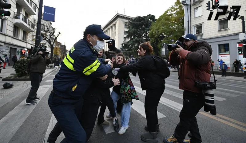 Several of the persons arrested on Melikishvili Avenue, including the operator of the "Mtavari Arkhi" were released based on the signature