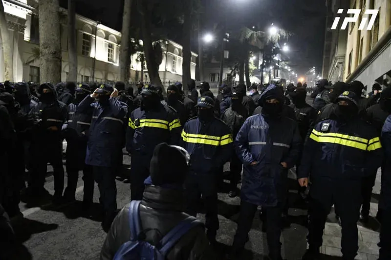 Law enforcement officers are mobilized on April 9 street