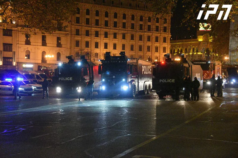 Water jet machines and special equipment are mobilized in the vicinity of "Freedom Square"