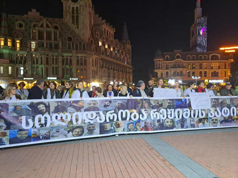 ბათუმში მედიკოსების მარში მიმდინარეობს