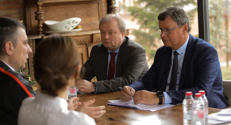 PACE delegation members visit Giorgi Gakharia at his house