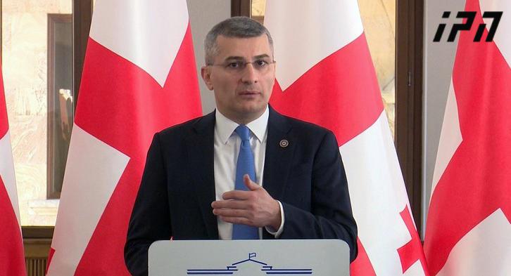 მამუკა მდინარაძე რიჟვაძეზე - თორნიკეს ჯერ თვითონ დააბრალეს და მერე ამ დაბრალებულს, თითქოს ჩვენ ვაბრალებდით და პასუხს ვთხოვდით - გარანტირებულად შემიძლია გითხრათ, რომ არათუ მუქარა, არამედ რაიმე კატეგორიული საუბარიც კი, მასთან არ ყოფილა