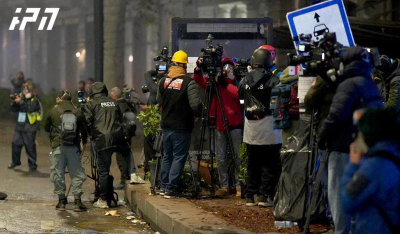 透明国际 - 在这个为期一年的抗议周期中，已记录了近400起公开记录的暴力、恐吓、迫害以及各种形式的干扰记者工作的事件，其中近100起仅发生在2024年的最后一个月。