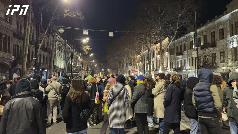 A student support rally is taking place near the State University of Theatre and Cinema - The protest is also continuing near the parliament, which has led to a blockade of traffic