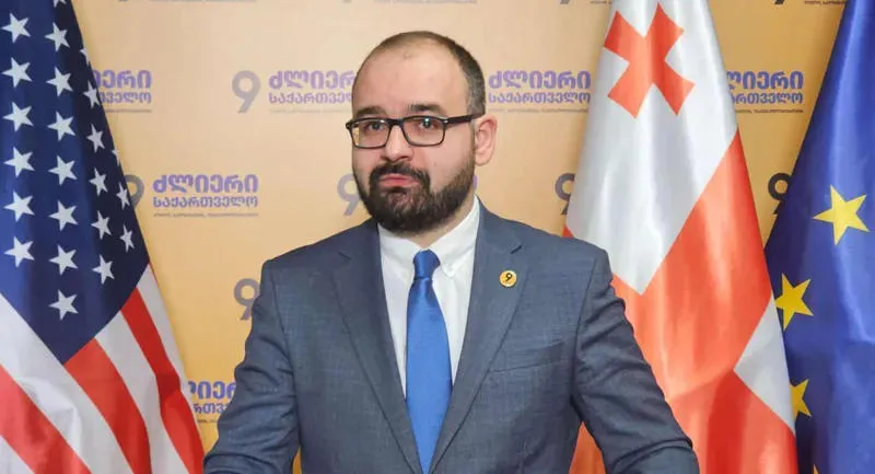 გრიგოლ გეგელია - პარტია, რომელიც ხალხის მიერ აიკრძალება პოლიტიკური კუთხით, ეს კრიმინალურ ბანდად ფორმირებული „ქართული ოცნებაა“ - ოპოზიციურ პარტიებს მხარს უჭერს  ქვეყნის სულ მცირე 1/3  და მათი აკრძალვა დიქტატურის გამოცხადებას ნიშნავს