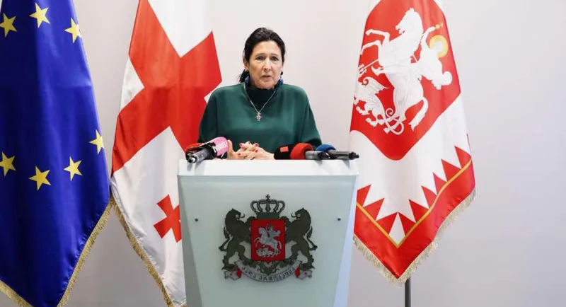 სალომე ზურაბიშვილი - თავდასხმები გერმანიაზე, ევროკავშირის ელჩსა და სხვაზე, სრულიად მიუღებელია - ეს კიდევ უფრო აღრმავებს ჩვენს იზოლაციას, რომელიც როგორ ჩანს, ამ ხელისუფლების მიზანია