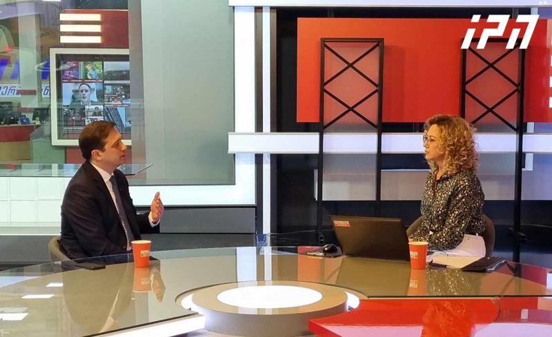 监察员：当这么多人支持你时，你应该有足够的政治经验、荣誉、良知和头脑，不去号召“让我们去占领这座大楼”——如果这些年轻人明天被逮捕并被判入狱6年，谁来承担责任？我非常愤怒。