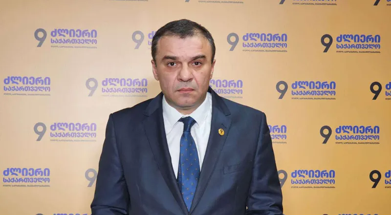ლევან სამუშია პატიმრის გარდაცვალებაზე - დაუყოვნებლივ გაასაჯაროვეთ საქმის მასალები, მიეცით დაზარალებულის სტატუსი ოჯახს, თუ არ აქვს - ამ საქმეს ბოლომდე მივყვებით, ვინაიდან ჩანს, სავარაუდოდ, საქმის ჩაფარცხვის პირდაპირი ქმედებები