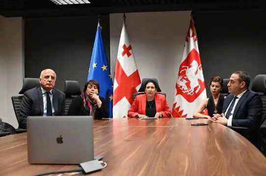 სალომე ზურაბიშვილი - საქართველოს მეგობართა საერთაშორისო ჯგუფს წარვუდგინეთ „წინააღმდეგობის პლატფორმა“  - მოვიწვიეთ 26 მაისზე