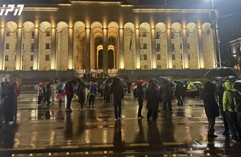 პარლამენტთან საპროტესტო აქცია განახლდა