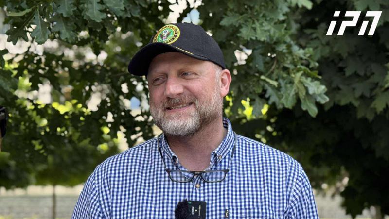 Zurab Japaridze 离开鲁斯塔维监狱。