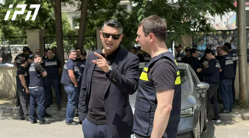 საპატრულო პოლიციის უფროსი განმარტავს, რატომ არის თბილისის საქალაქო სასამართლოსთან საპოლიციო ძალების მობილიზება