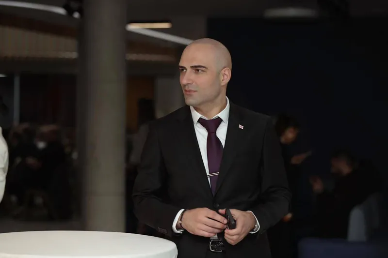 ადვოკატის ინფორმაციით, ბიზნესმენ ლევან ჯანგველაძის მკვლელობის საქმეზე კიდევ ერთი პირი, სანდრო წივწივაძე დააკავეს