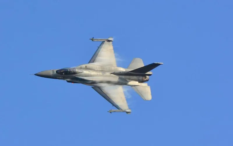 ნიდერლანდები უკრაინას დაპირებული F-16-ებიდან ბოლო მოიერიშე თვითმფრინავებს უგზავნის